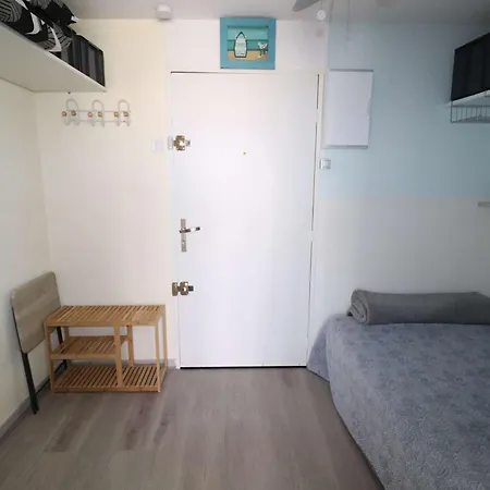 Cosy Avec Piscine Et Parking Au Grau-du-roi - Fr-1-307-287 Appartement *