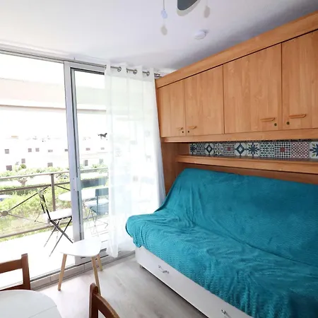 Cosy Avec Piscine Et Parking Au Grau-du-roi - Fr-1-307-287